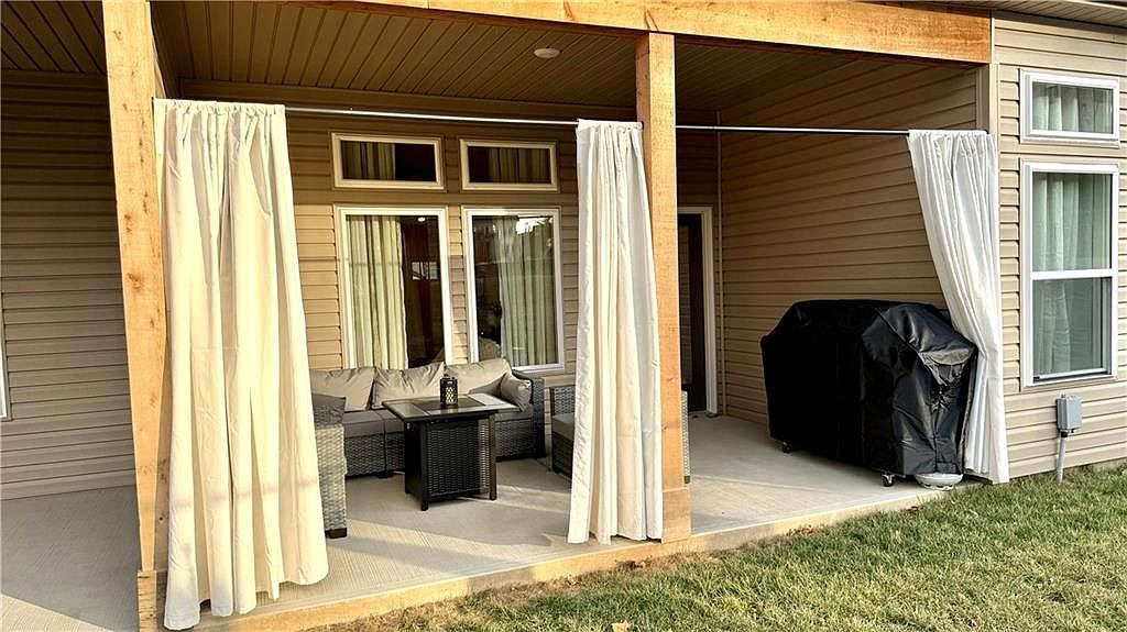 3000 Sheffield Lane St Joseph, MO 64506 - Thumbnail 5