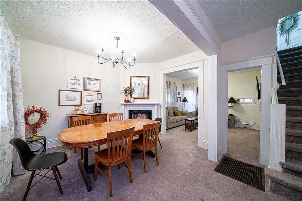 1221 Felix St Saint Joseph, MO 64501 - Thumbnail 5