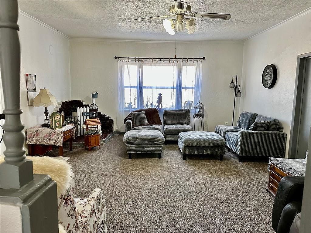 2822 Commercial St Saint Joseph, MO 64503 - Thumbnail 5