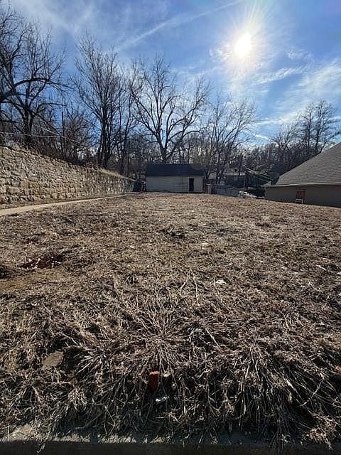 516 Blake St Saint Joseph, MO 64504 - Thumbnail 5