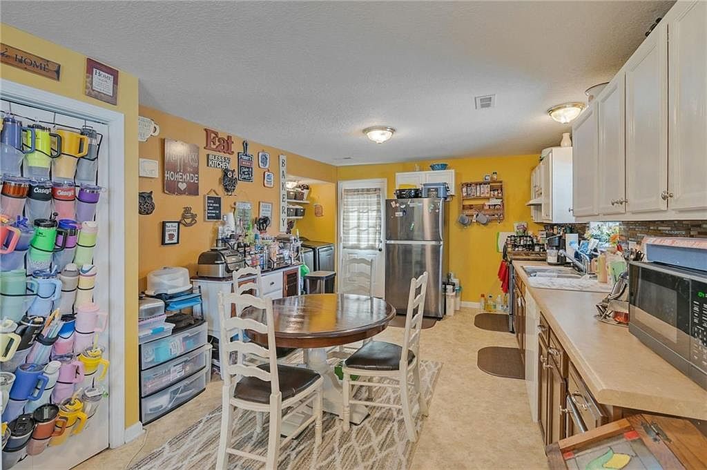 1404 N Howenstein Ave Cameron, MO 64429 - Thumbnail 5