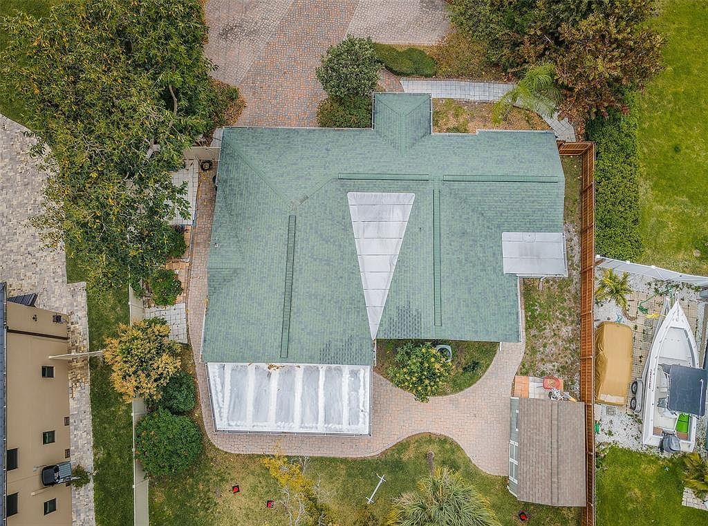 646 Riverside Dr Tarpon Springs, FL 34689 - Thumbnail 5