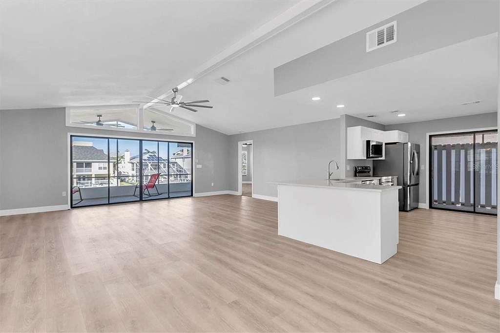 5925 Seaside Dr New Port Richey, FL 34652 - Thumbnail 5