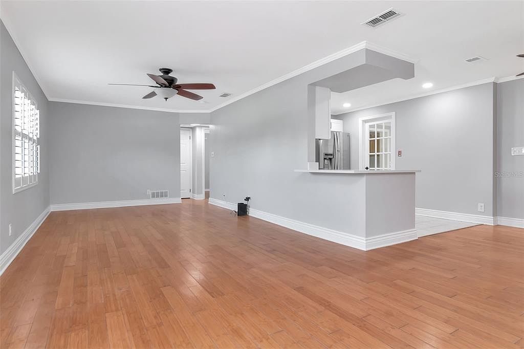 4317 S Hale Ave Tampa, FL 33611 - Thumbnail 5