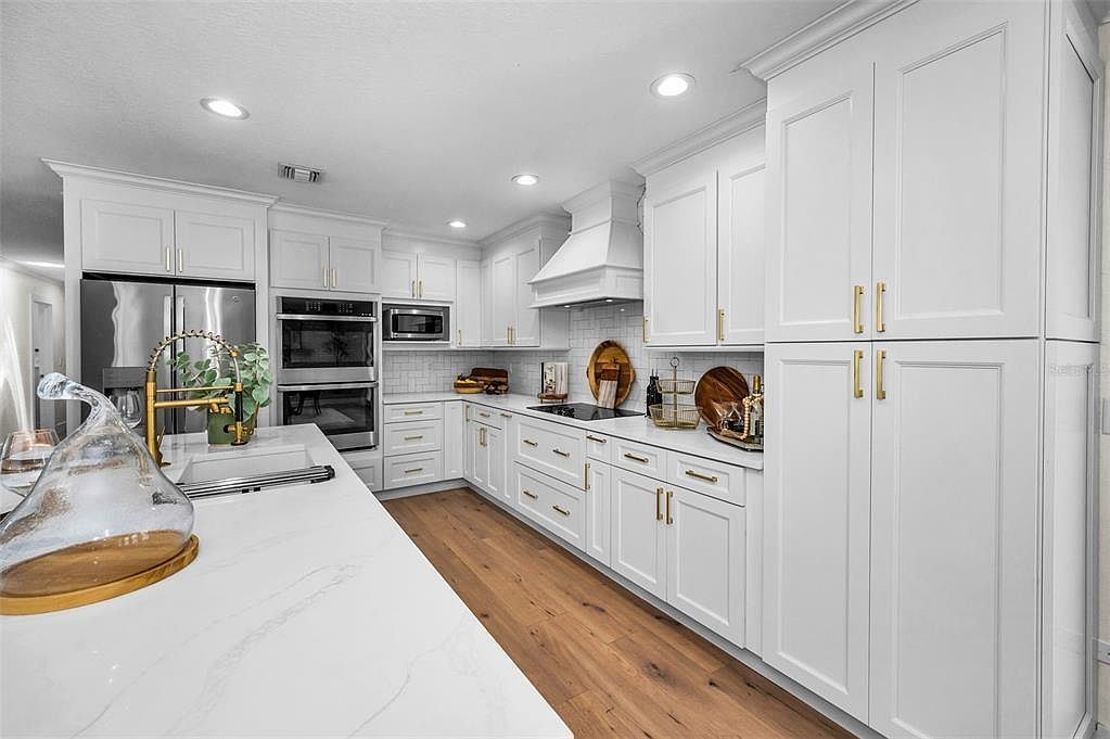 409 S Barbara Ln Tampa, FL 33609 - Thumbnail 5