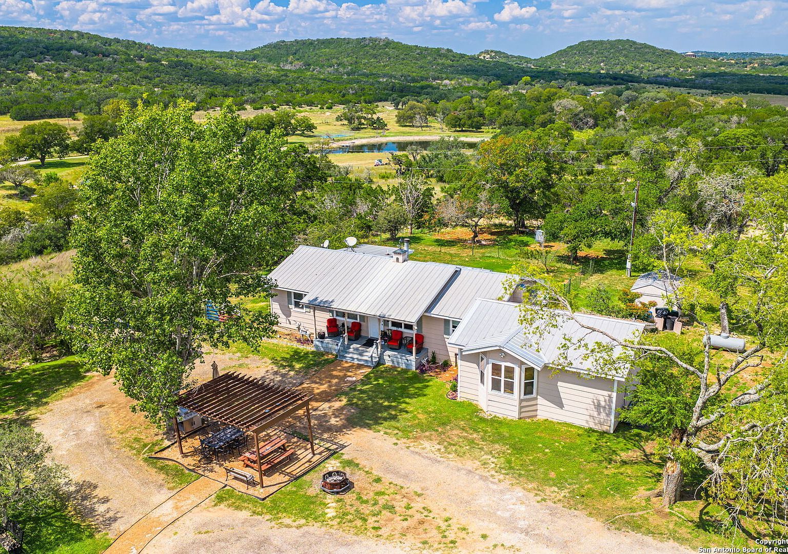 132 Silver Creek Ln Center Pt, TX 78010 - Thumbnail 5