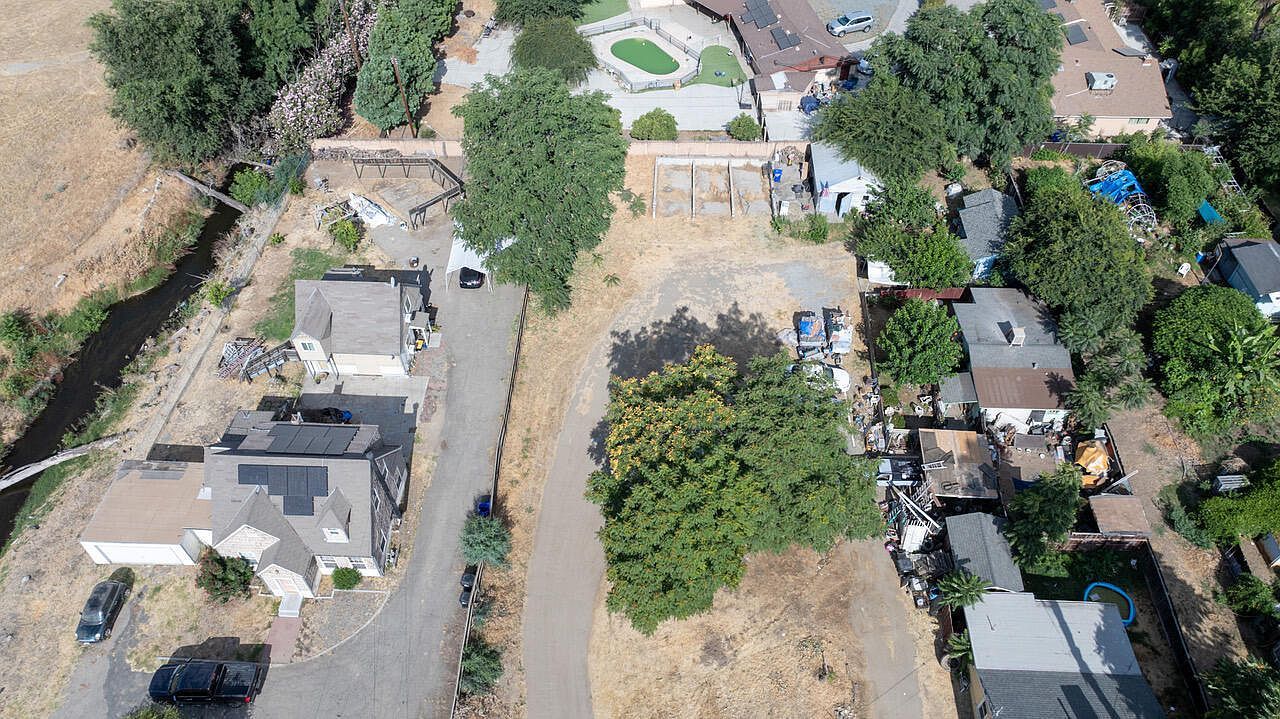 293 N Villa St, Porterville, CA, 93257 - Thumbnail 5