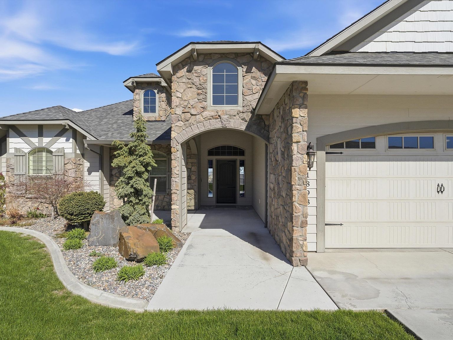 1898 W 52nd Ave Kennewick, WA 99337 - Thumbnail 5