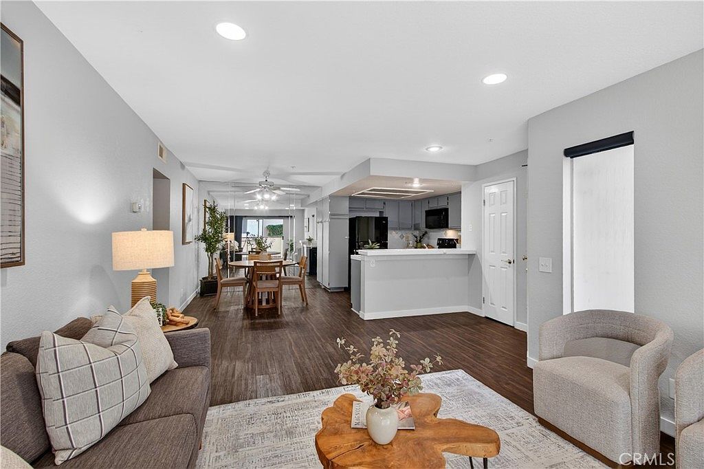 123 S Cross Creek Rd Unit A Orange, CA 92869 - Thumbnail 5