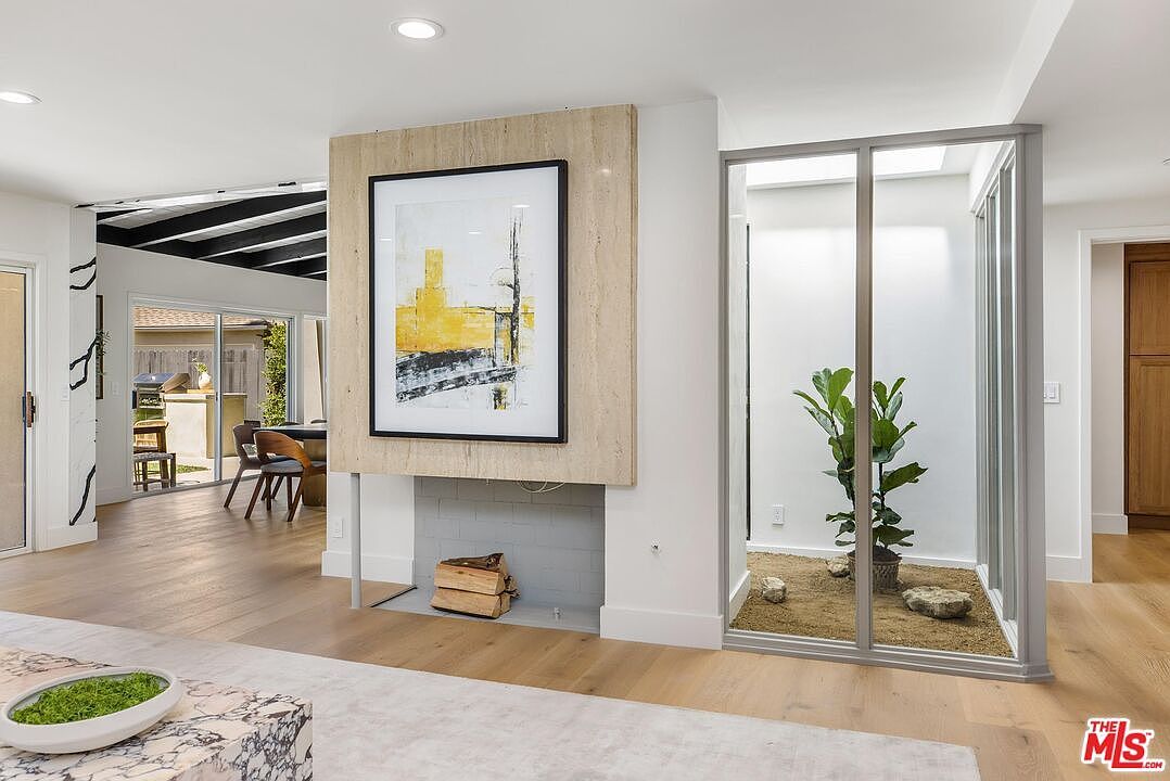 11518 Dona Dorotea Dr Studio City, CA 91604 - Thumbnail 5