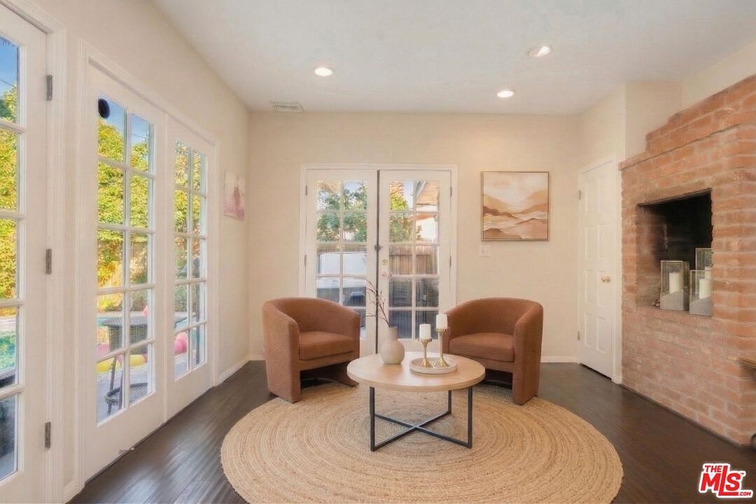 16155 Otsego St Encino, CA 91436 - Thumbnail 5