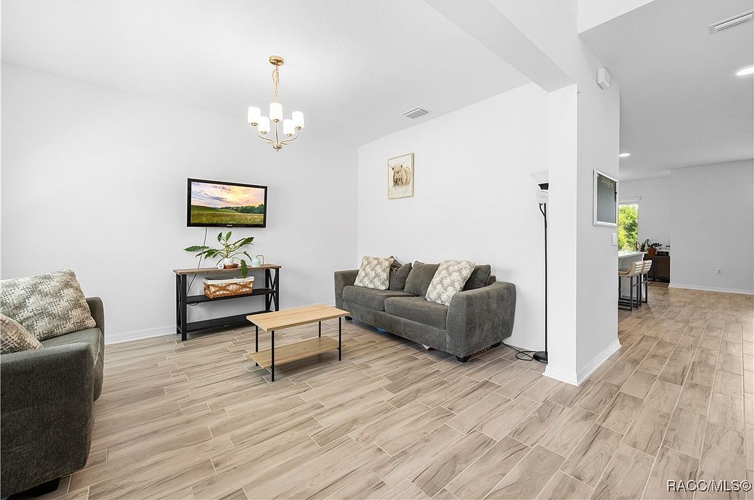 12107 Nouveau Ave Spring Hill, FL 34610 - Thumbnail 5