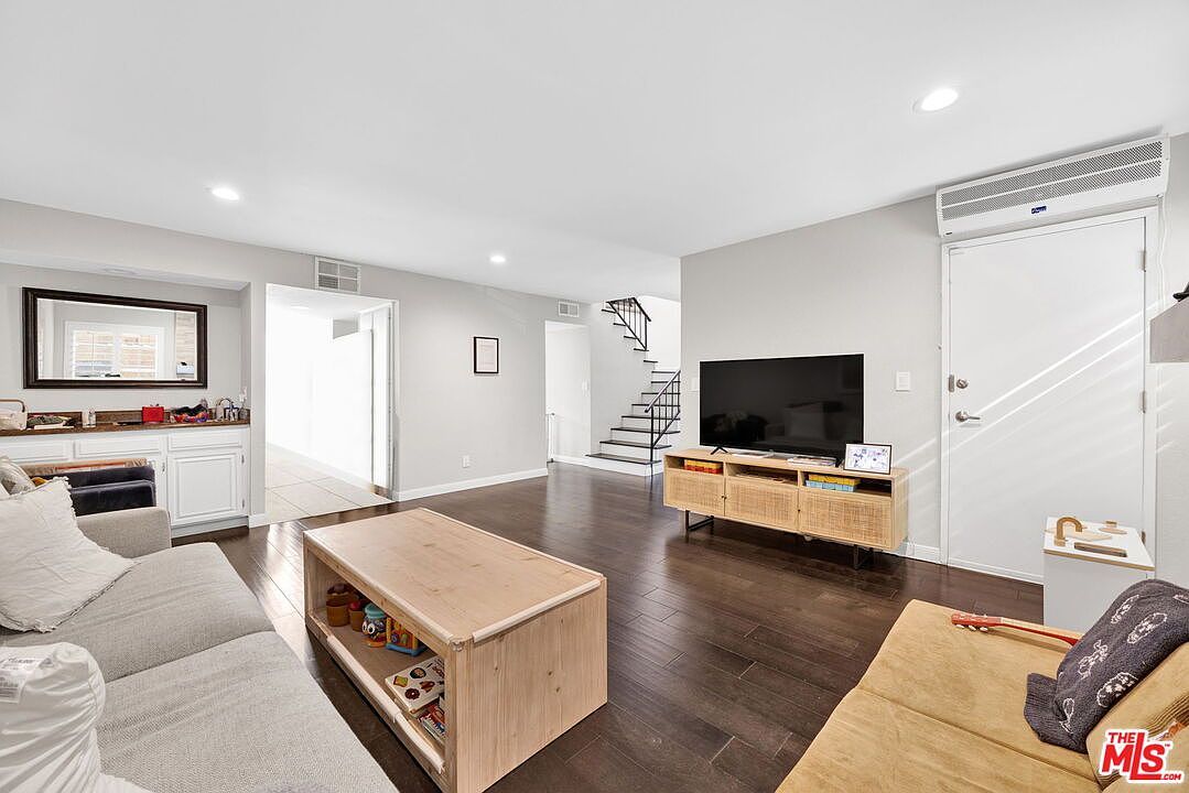 5020 Tilden Ave Unit A Sherman Oaks, CA 91423 - Thumbnail 5