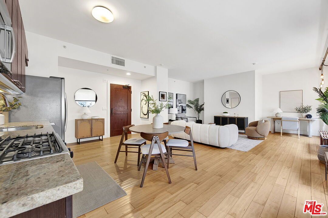 460 S Spring St APT 1110 Los Angeles, CA 90013 - Thumbnail 5