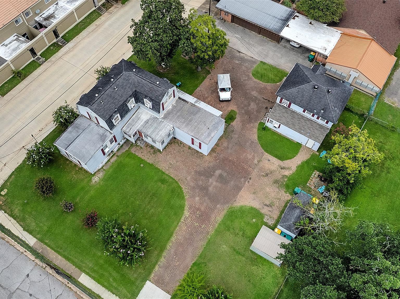 317 W Lewis St Conroe, TX 77301 - Thumbnail 5