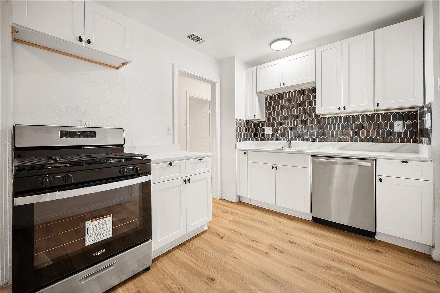 1417 Hamsted St Fort Worth, TX 76115 - Thumbnail 5