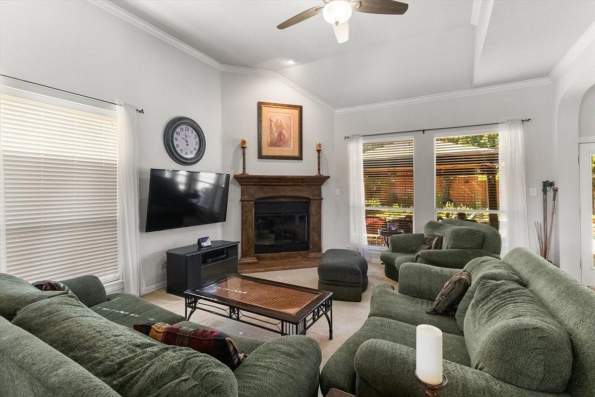 8402 Pecan Creek Dr Arlington, TX 76001 - Thumbnail 5