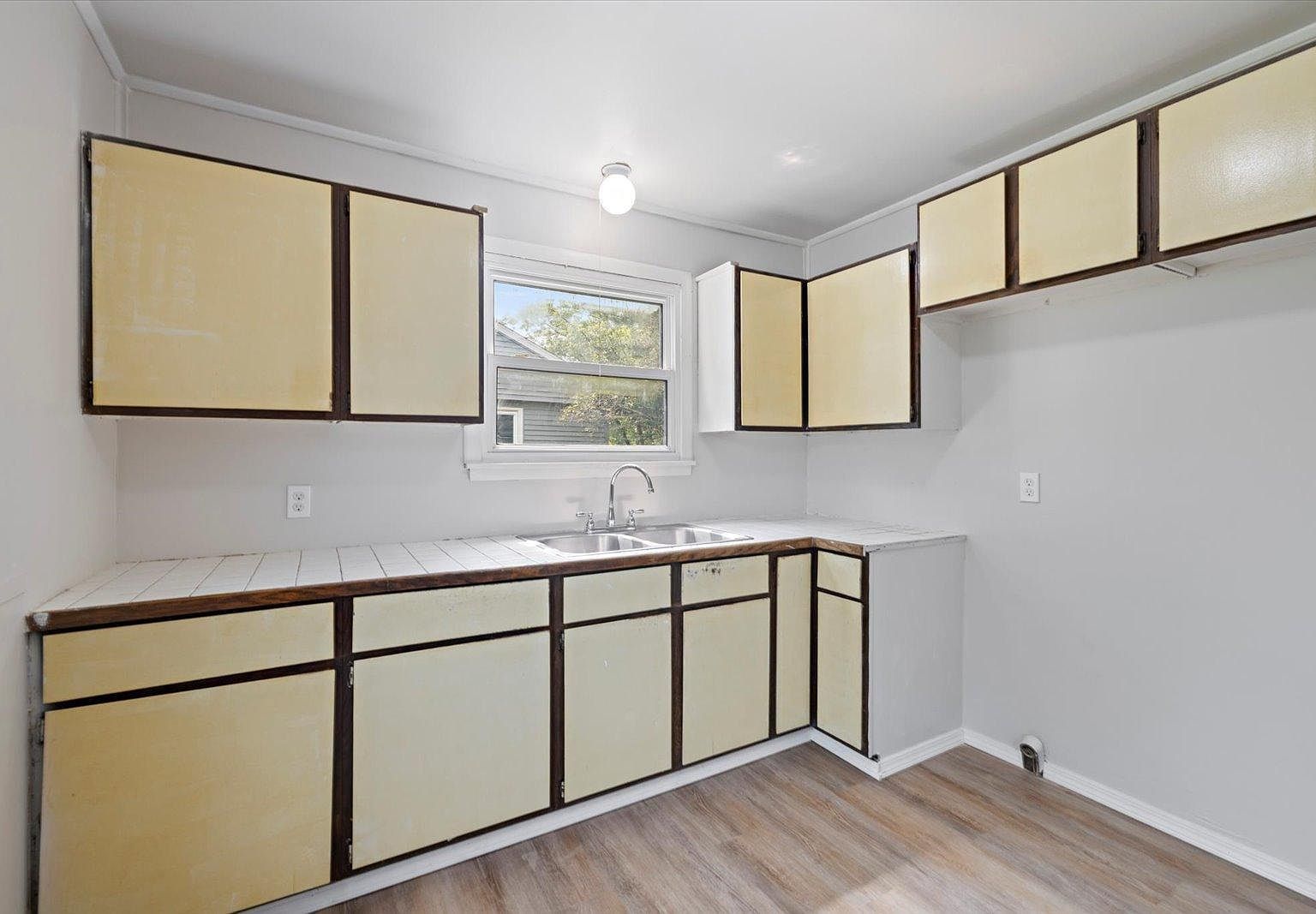 908 Clover Ln Grand Rapids, MN 55744 - Thumbnail 5