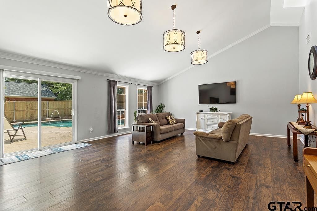 3235 Curtis Dr Tyler, TX 75701 - Thumbnail 5