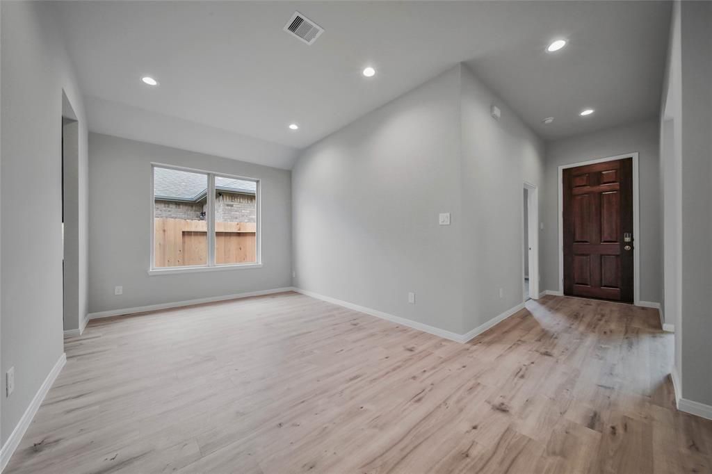 14225 Castolon Court, Conroe, TX, USA, 77384 - Thumbnail 5