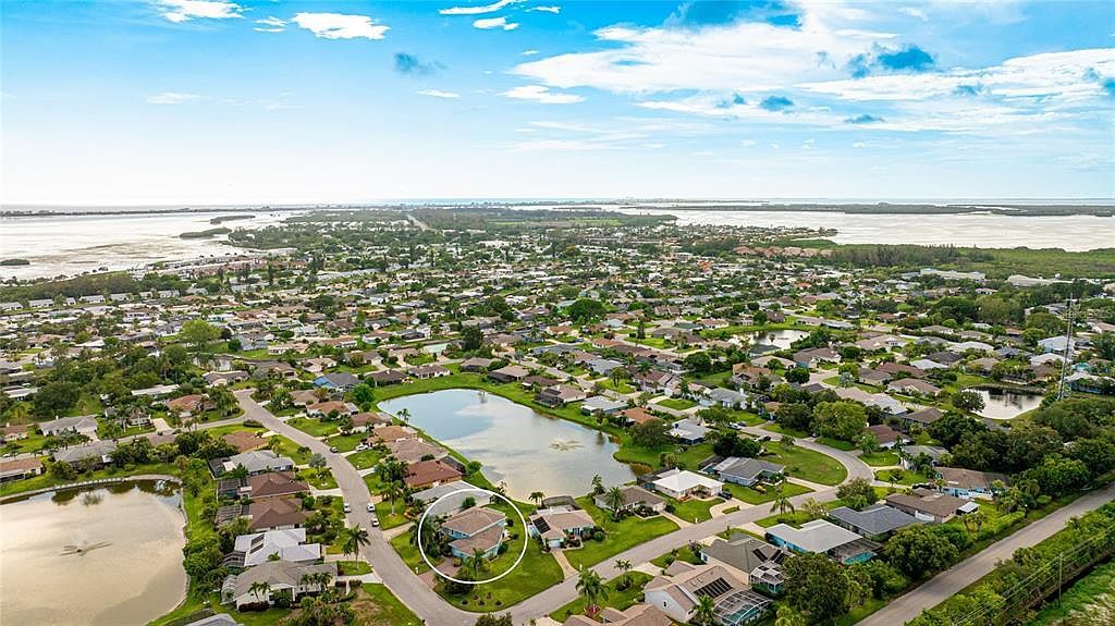 8607 51st Ave W Bradenton, FL 34210 - Thumbnail 5