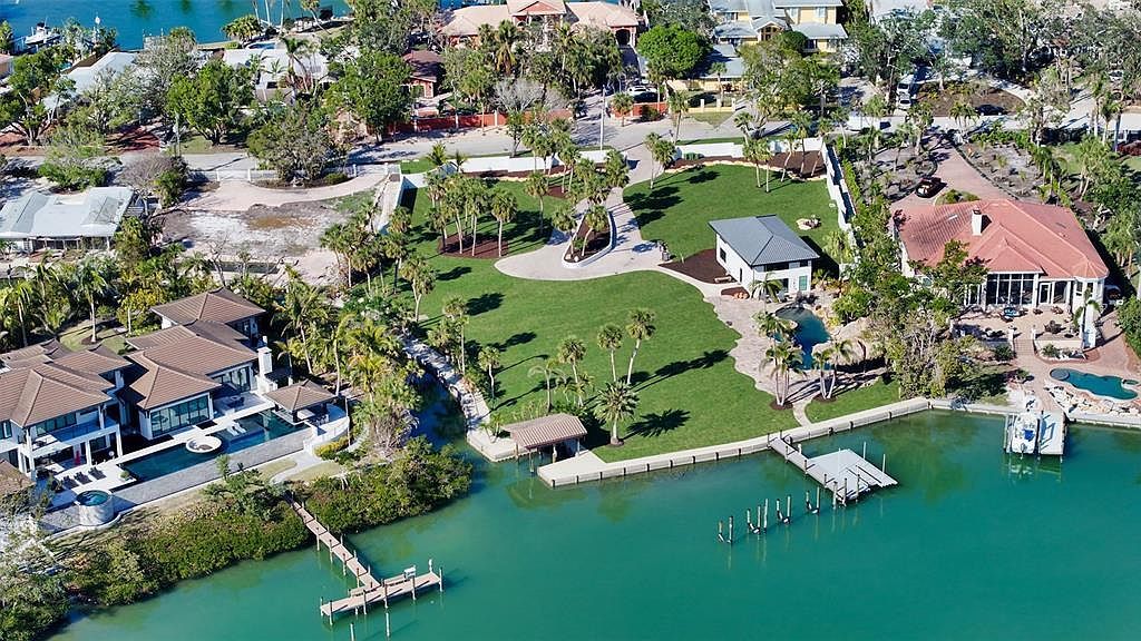 684 Freeling Dr Sarasota, FL 34242 - Thumbnail 5