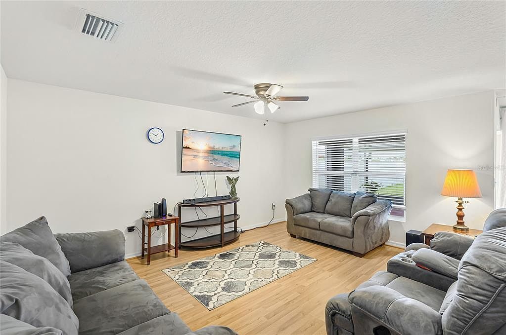 1014 Coastal Hammock Ave Ruskin, FL 33570 - Thumbnail 5