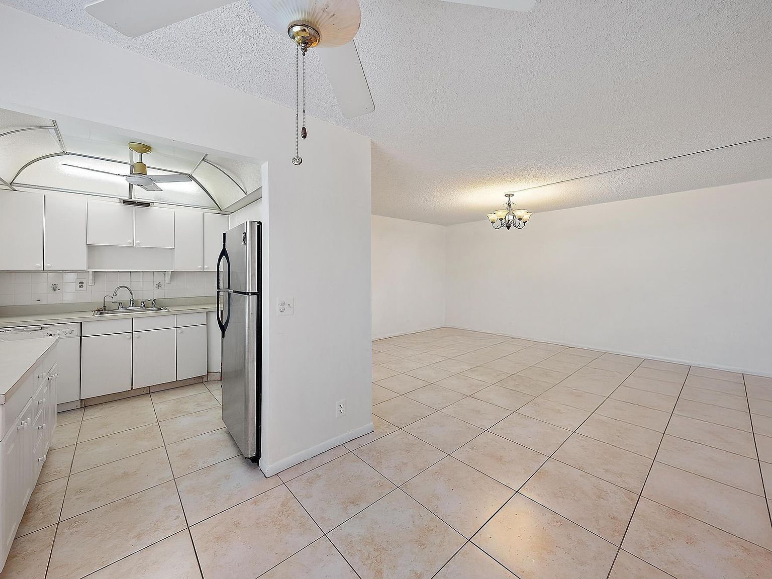 869 Flanders S Delray Beach, FL 33484 - Thumbnail 5