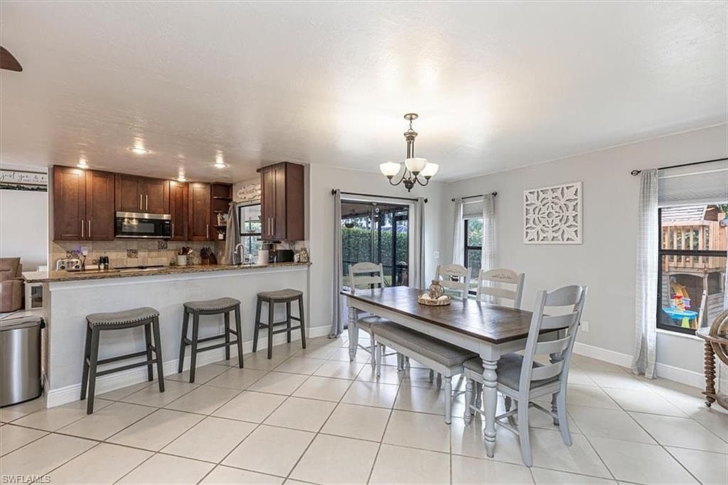 10590 Woodchuck Ln Bonita Springs, FL 34135 - Thumbnail 5