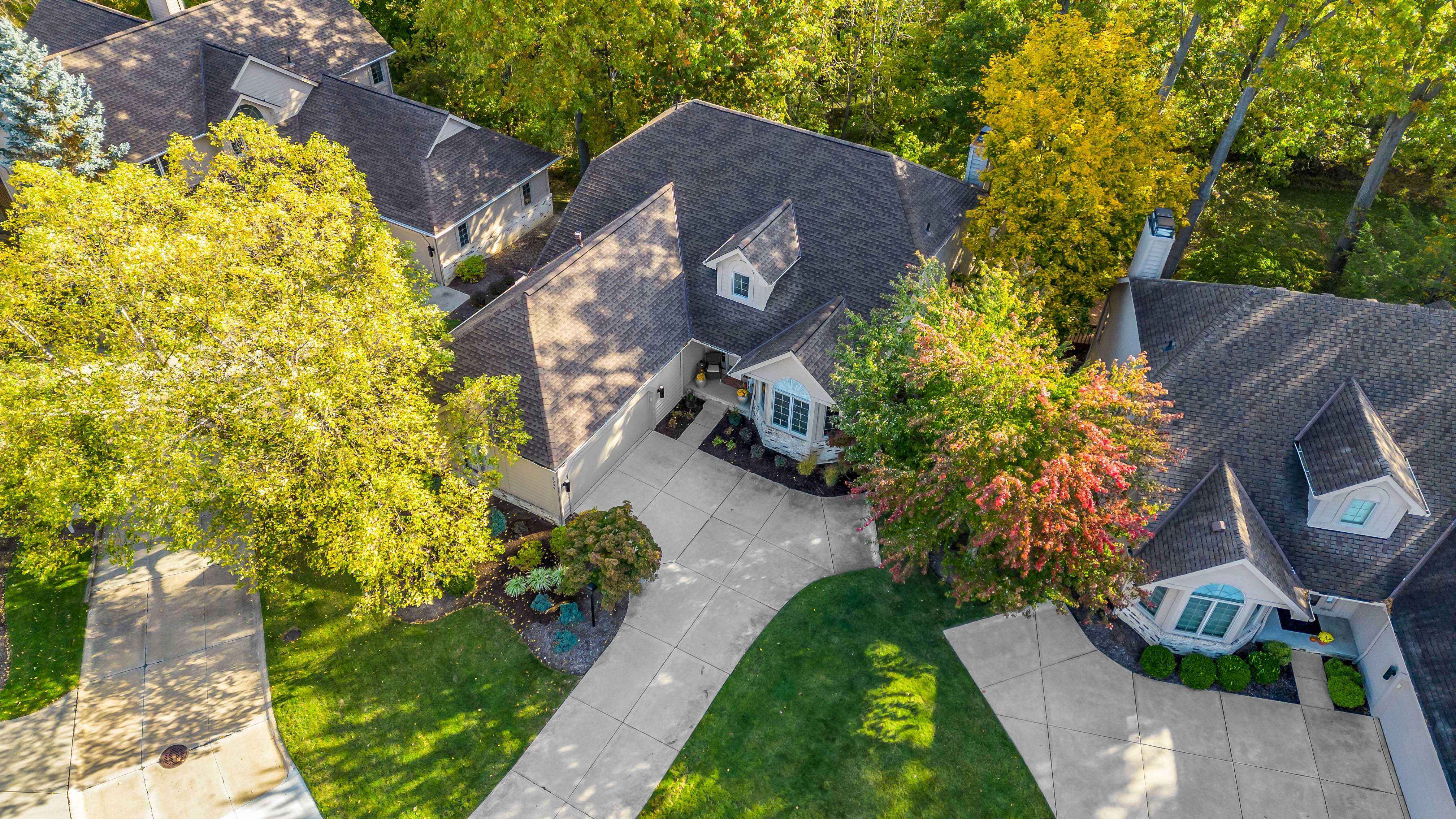 2239 Whispering Cove Circle, Westlake, OH, USA - Thumbnail 4