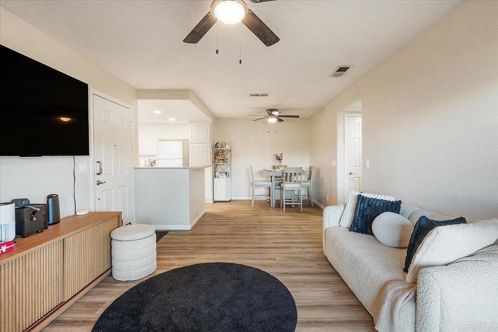 42140 Lyndie Ln Unit 1 Temecula, CA 92591 - Thumbnail 5