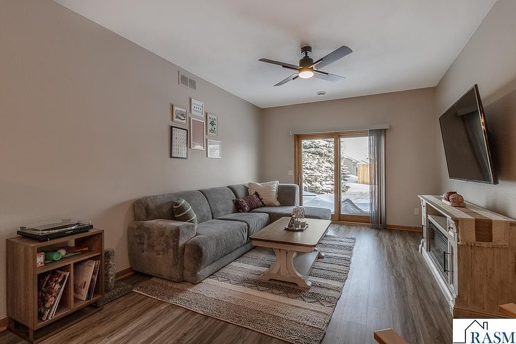 2056 Pratt Cir Saint Peter, MN 56082 - Thumbnail 5