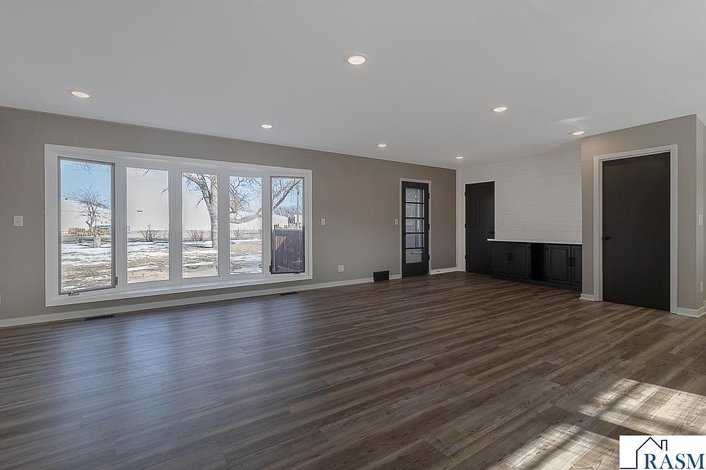 1458 Lookout Dr North Mankato, MN 56003 - Thumbnail 5