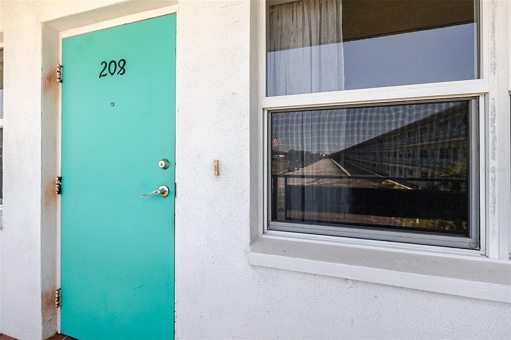 1950 59th Ave N APT 208 Saint Petersburg, FL 33714 - Thumbnail 5