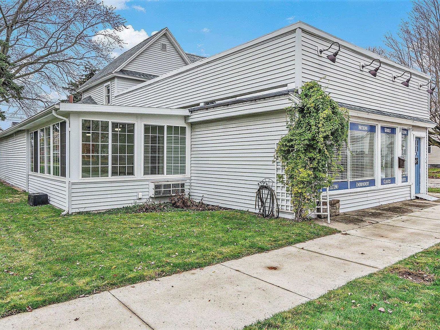 825 N Center St Plymouth, IN 46563 - Thumbnail 5