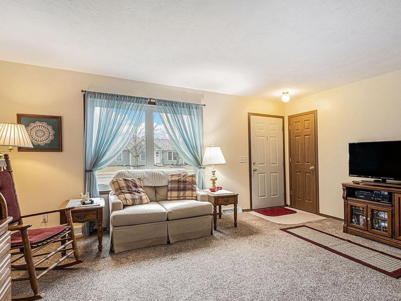 1401 Sweet Clover Dr Goshen, IN 46526 - Thumbnail 5