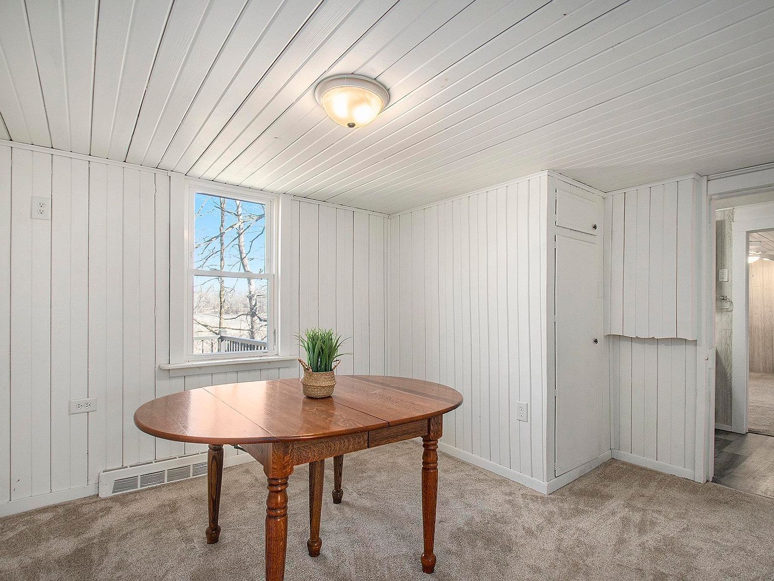 1304 Zollinger Rd Goshen, IN 46528 - Thumbnail 5