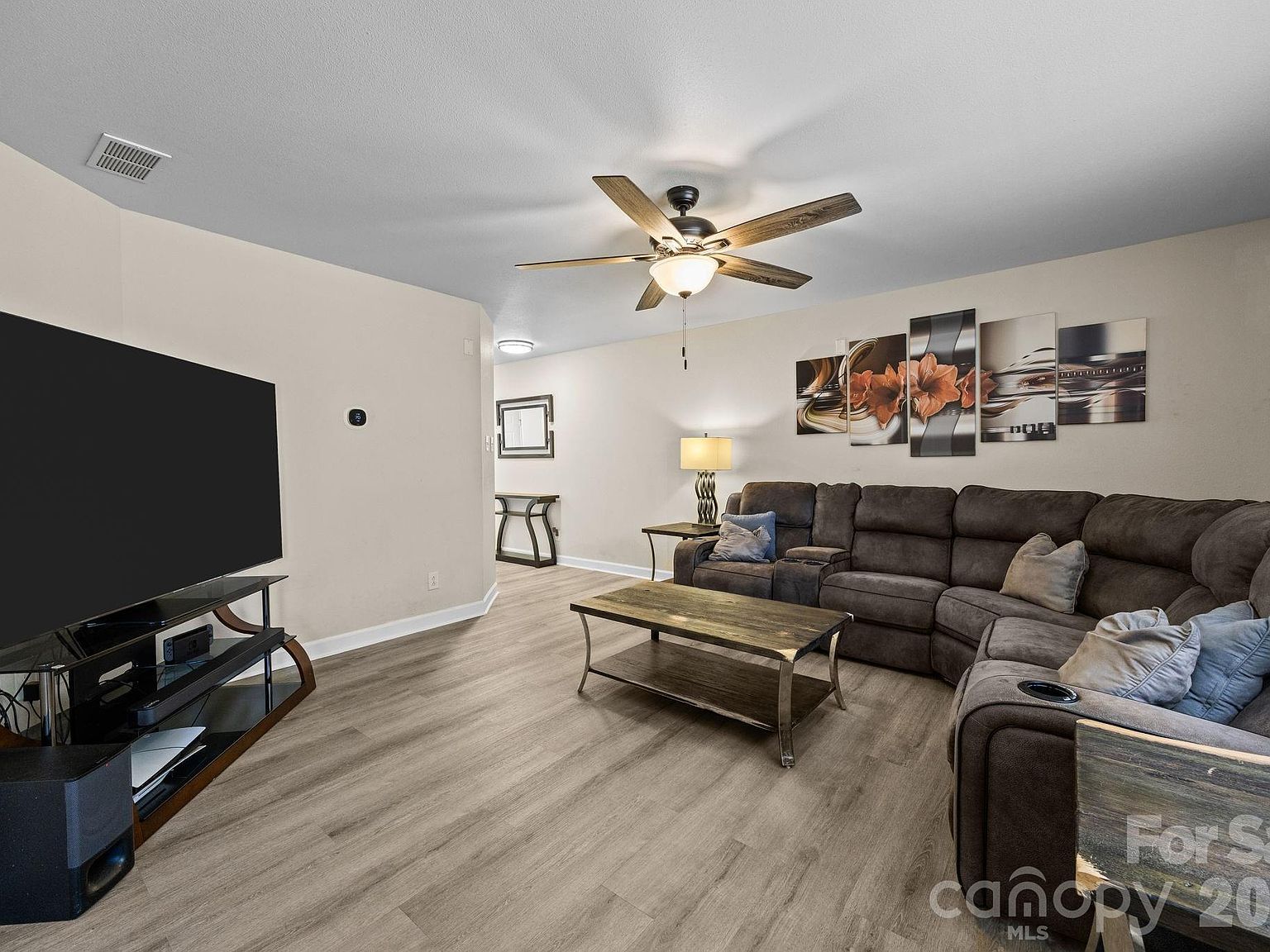 7540 Monarch Birch Ln Charlotte, NC 28215 - Thumbnail 5