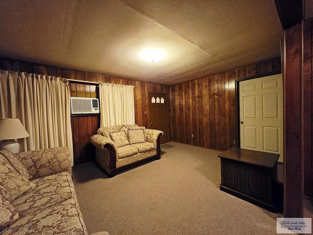 695 W Harris Ave Raymondville, TX 78580 - Thumbnail 5