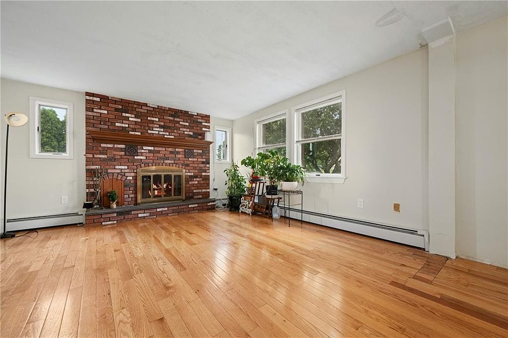 73 Vineyard Ave Cumberland, RI 02864 - Thumbnail 5