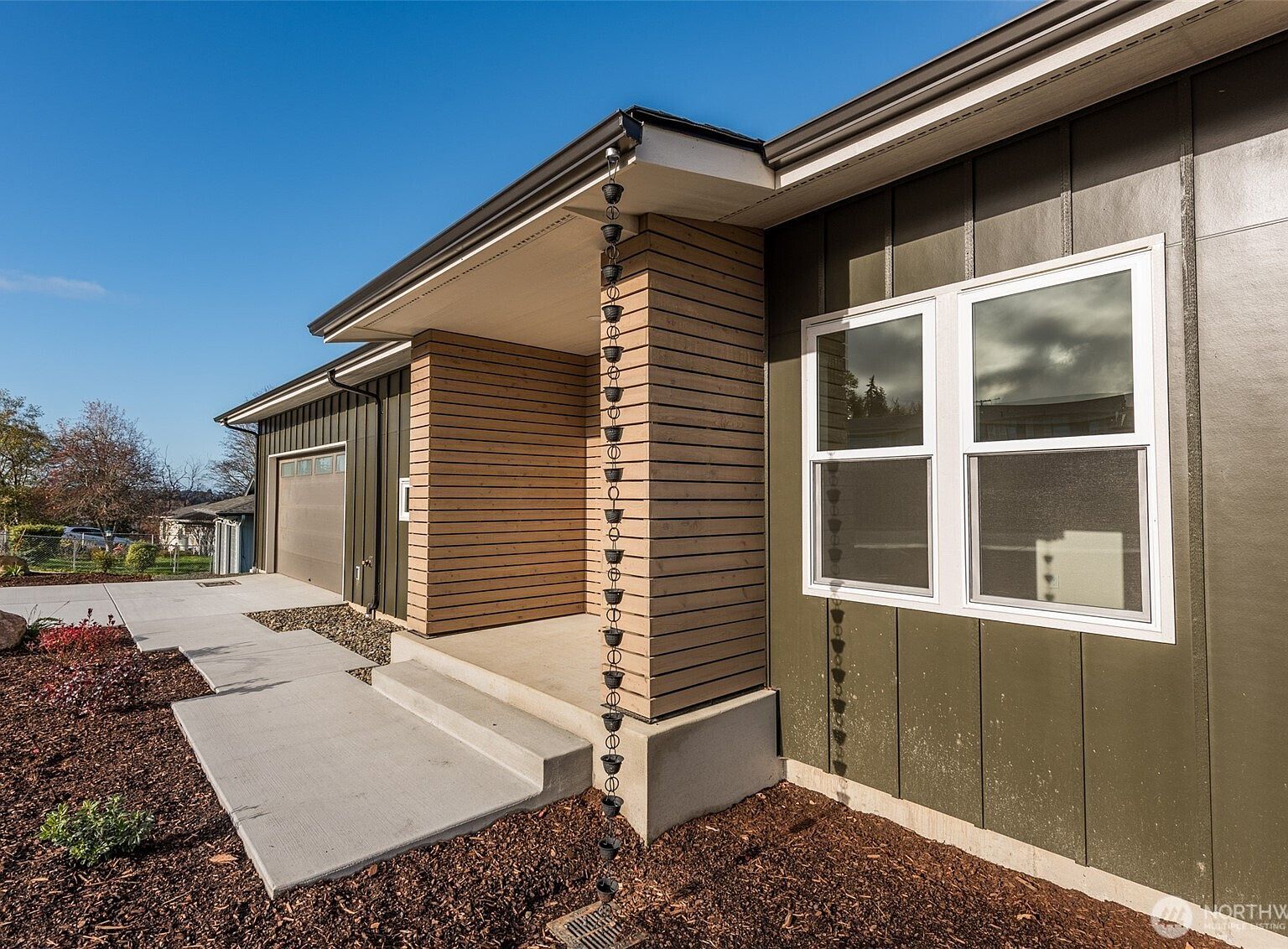 1317 E 5th St Port Angeles, WA 98362 - Thumbnail 5