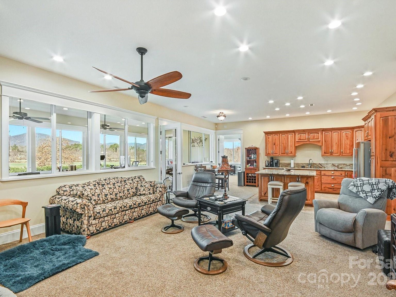 326 Golden Valley Dr Hendersonville, NC 28792 - Thumbnail 5