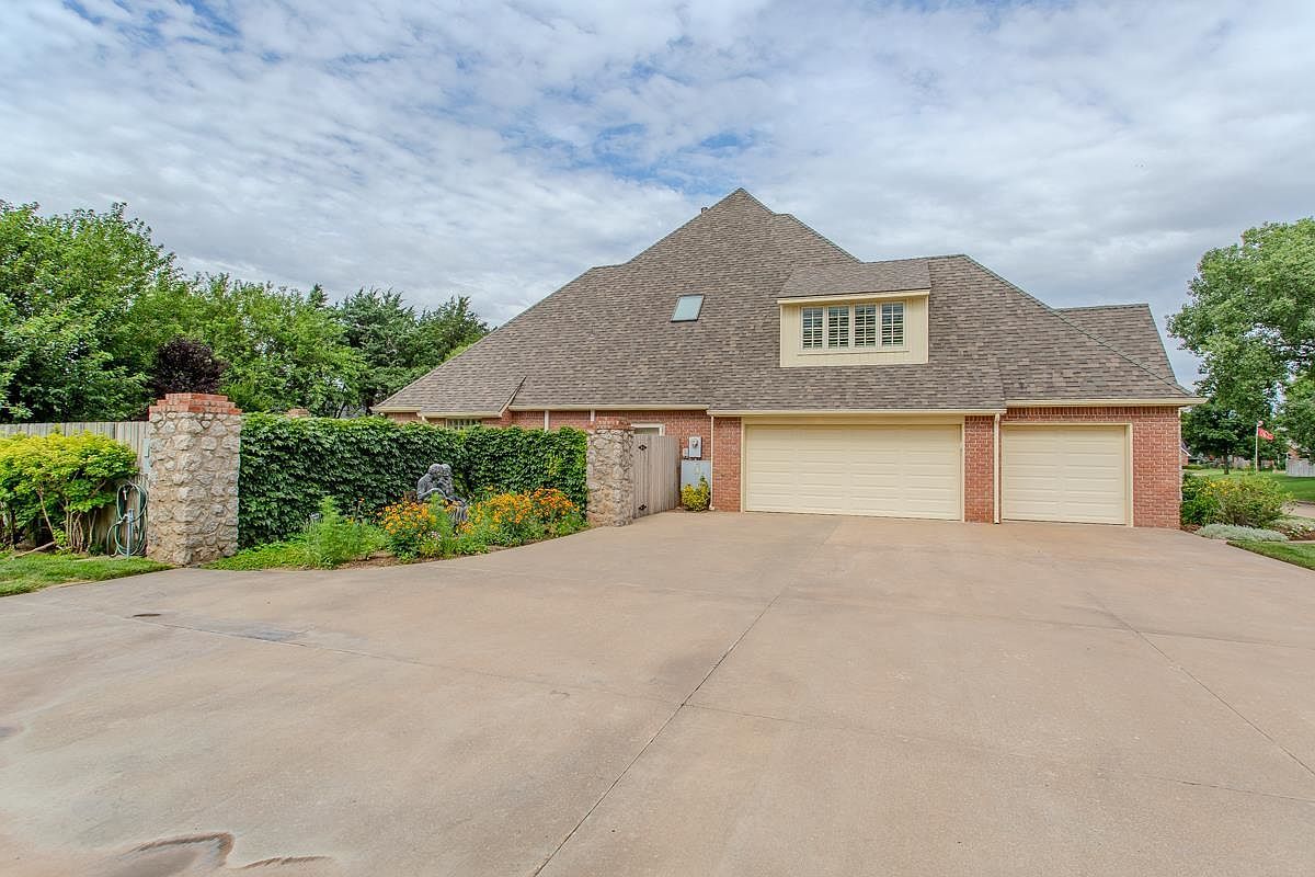 2609 Marymount Enid, OK 73703 - Thumbnail 5