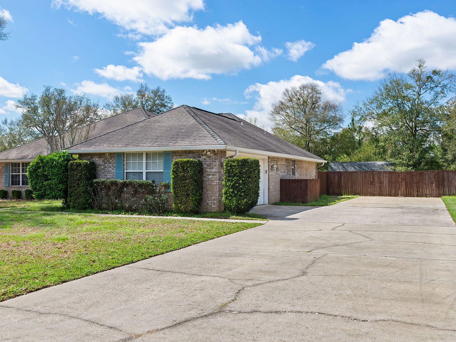 9137 Iron Gate Blvd Milton, FL 32570 - Thumbnail 5