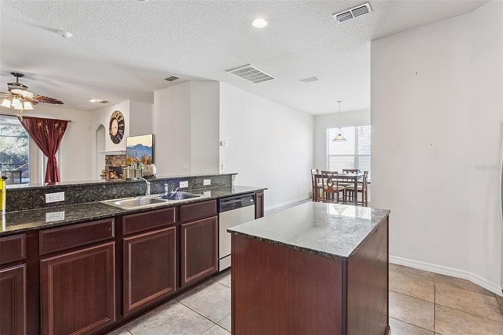 30337 Gidran Ter Mount Dora, FL 32757 - Thumbnail 5