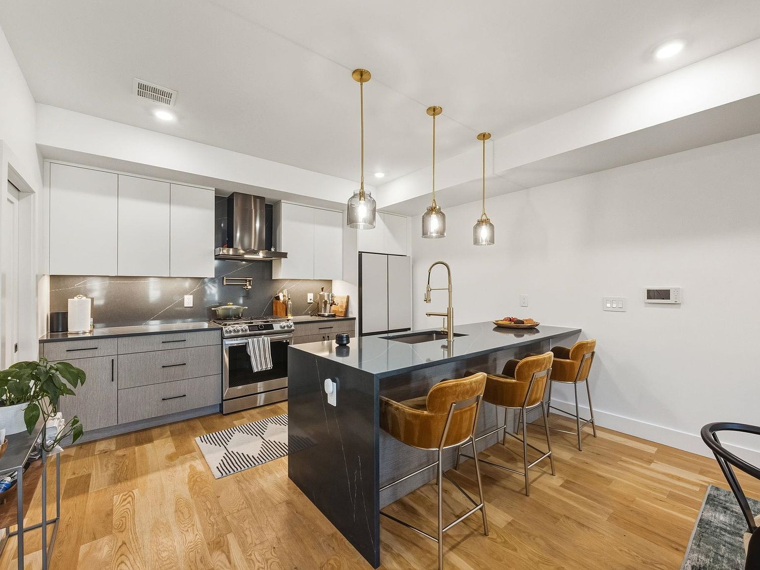 19 Leonard St Jersey City, NJ 07307 - Thumbnail 5