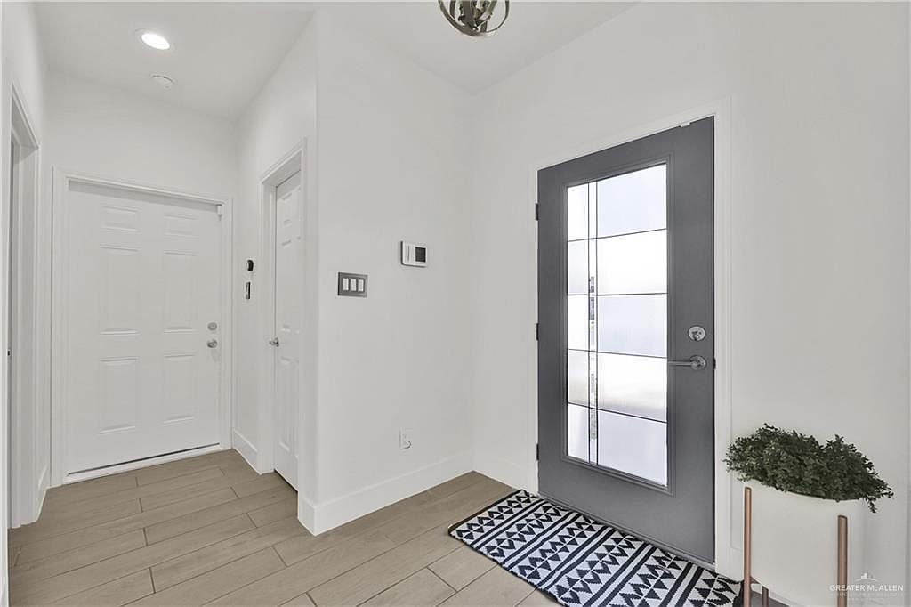 2208 Providence Ave McAllen, TX 78504 - Thumbnail 5