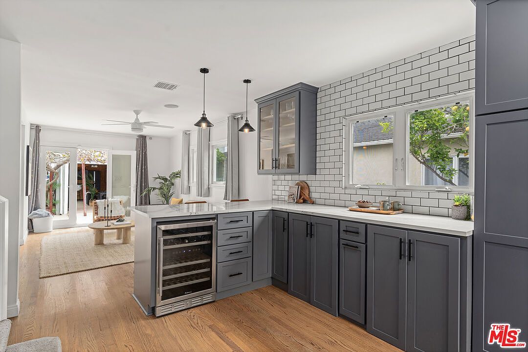 8044 Cowan Ave Los Angeles, CA 90045 - Thumbnail 5