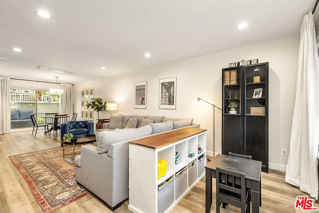 8025 Redlands St APT 13 Playa Del Rey, CA 90293 - Thumbnail 5