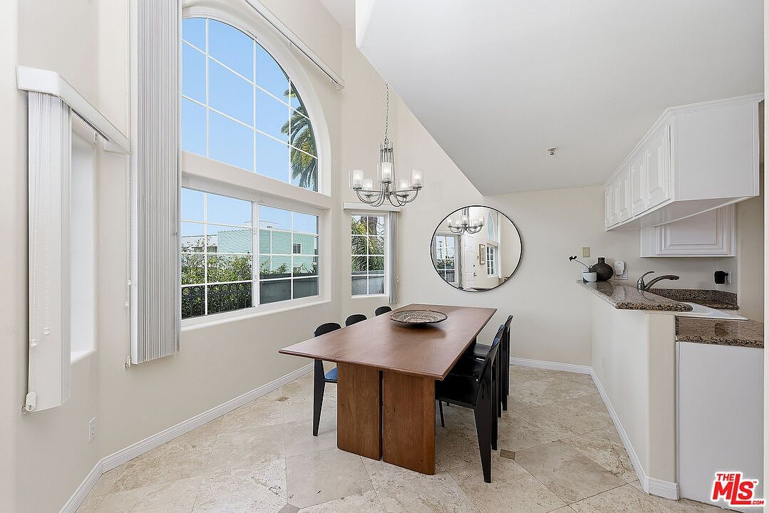 3900 Beethoven St APT 302 Los Angeles, CA 90066 - Thumbnail 5